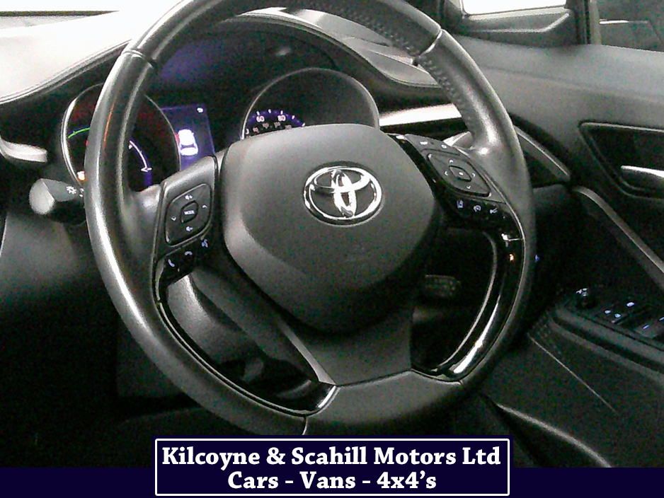 2020 Toyota C-HR - image 19