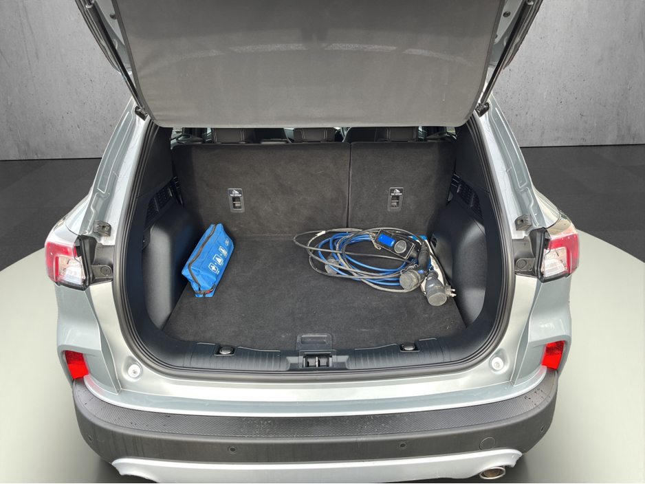 2023 Ford Kuga - image 10