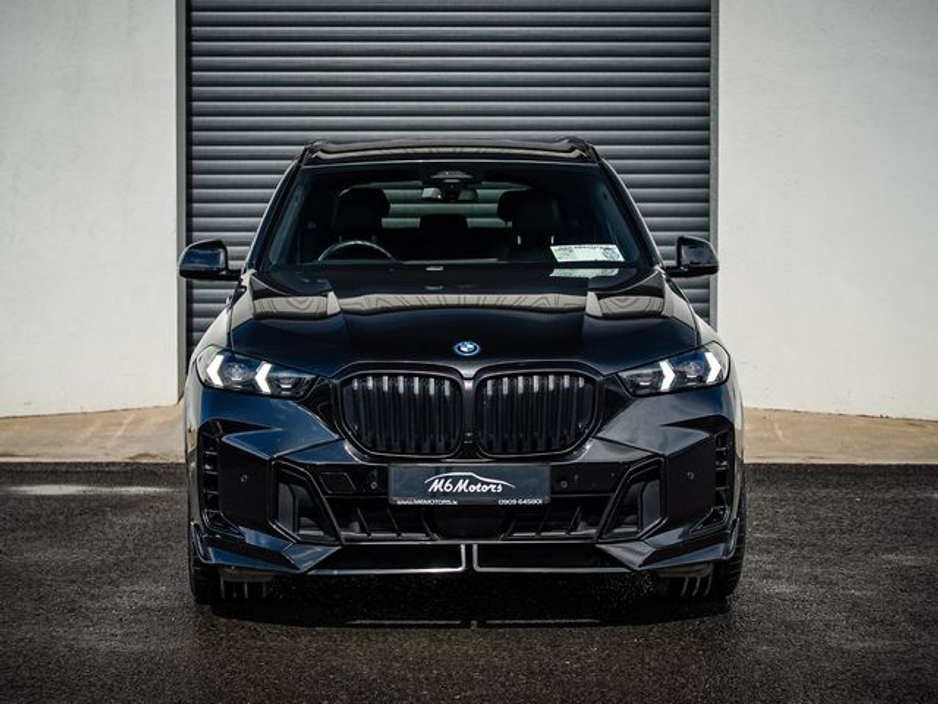 2023 BMW X5 - image 2