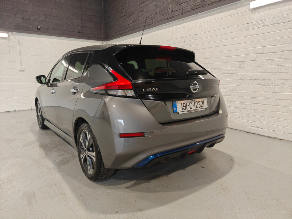 2019 Nissan Leaf - image 5