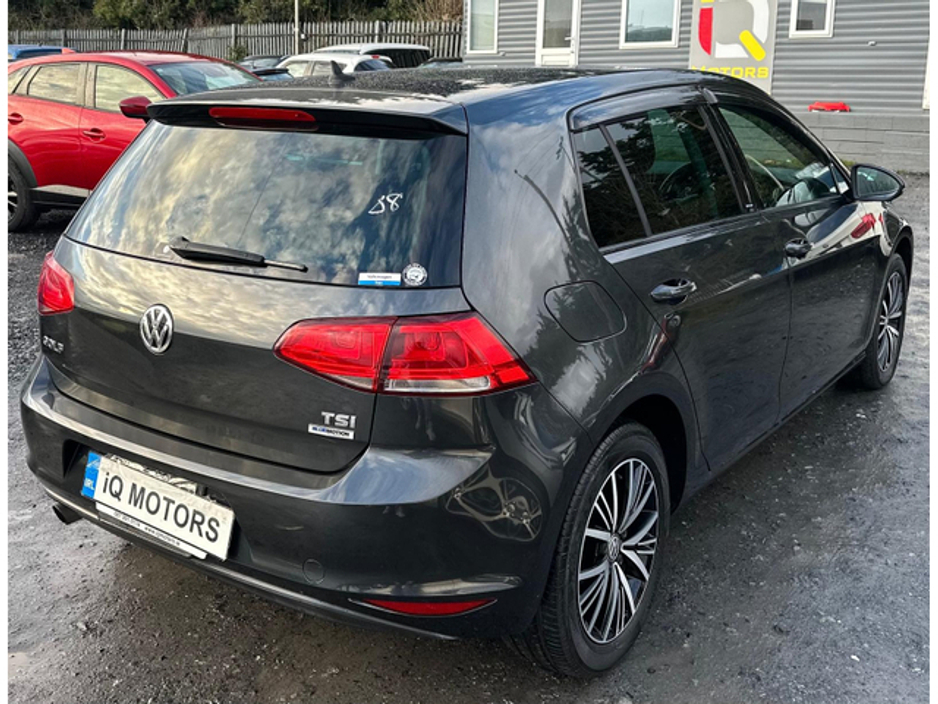 2016 Volkswagen Golf - image 12