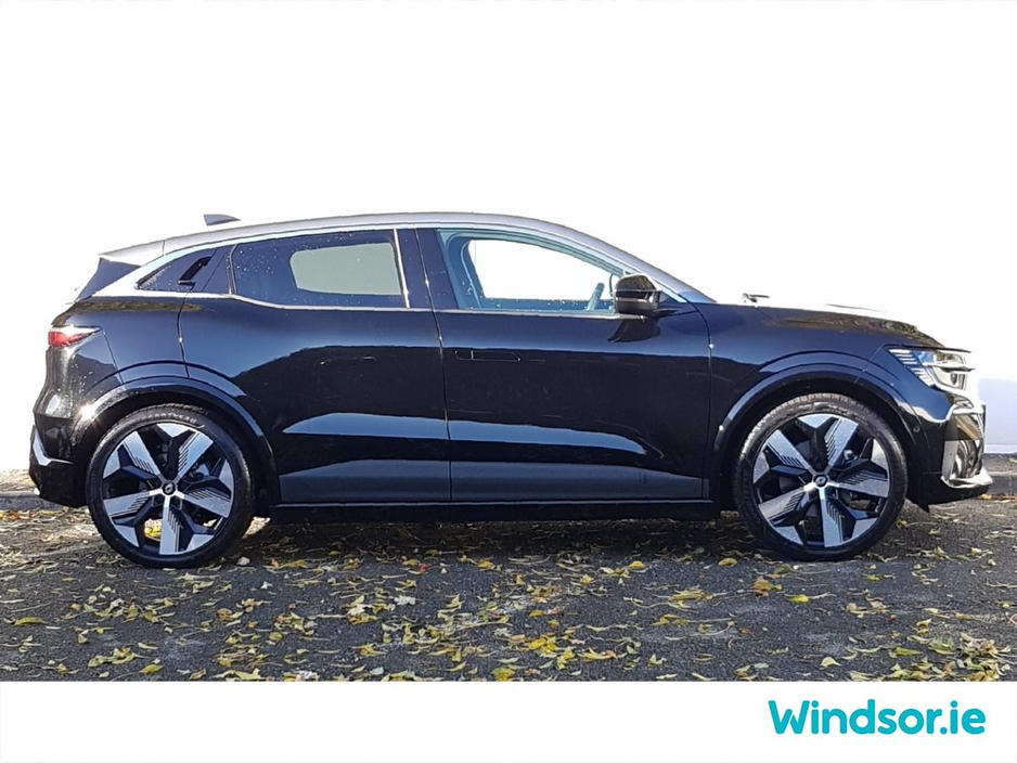 2025 Renault Megane - image 12