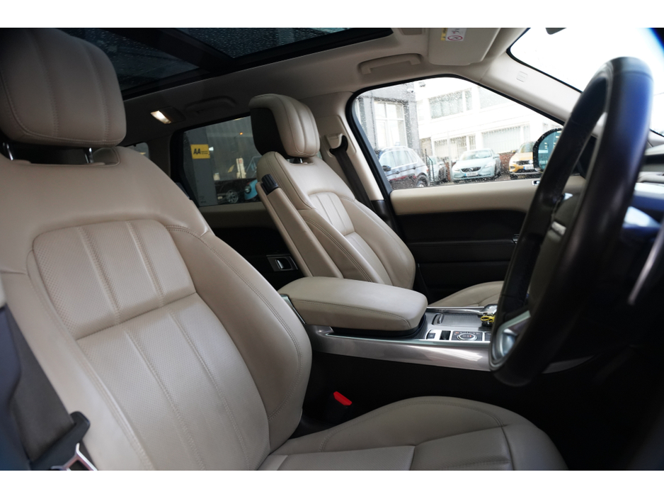 2020 Land Rover Range Rover Sport - image 12