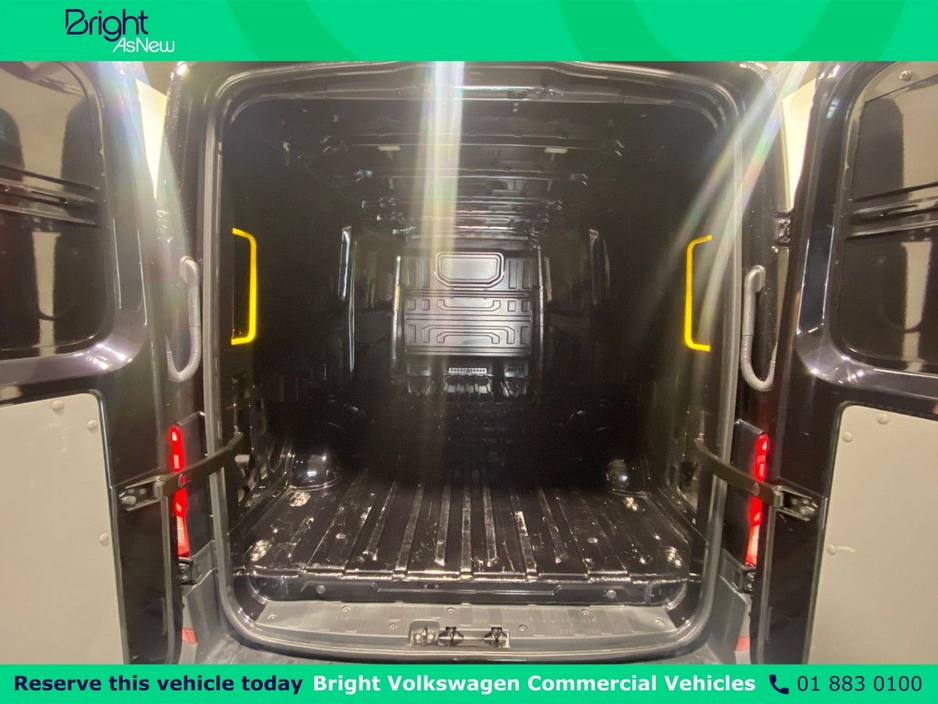 2025 Volkswagen Crafter - image 18