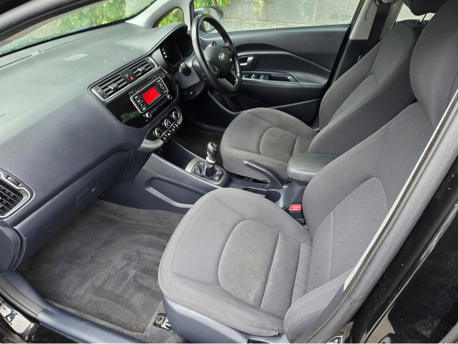 2016 Kia Rio - image 14