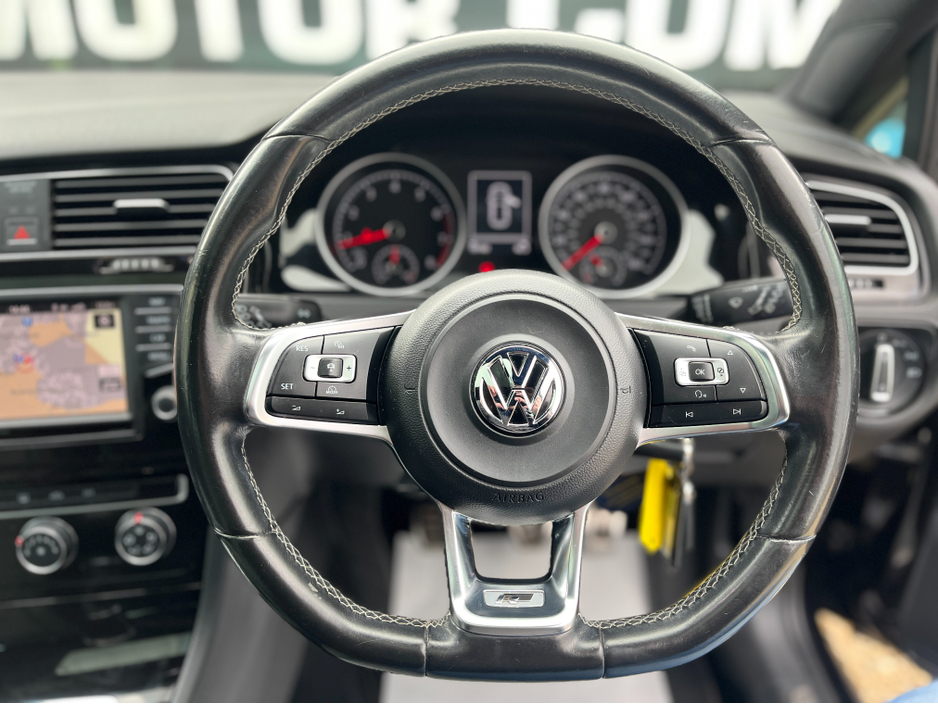 2016 Volkswagen Golf - image 14