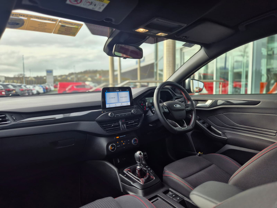 2021 Ford Focus - image 9