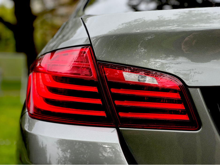 2015 BMW 5 Series - image 26