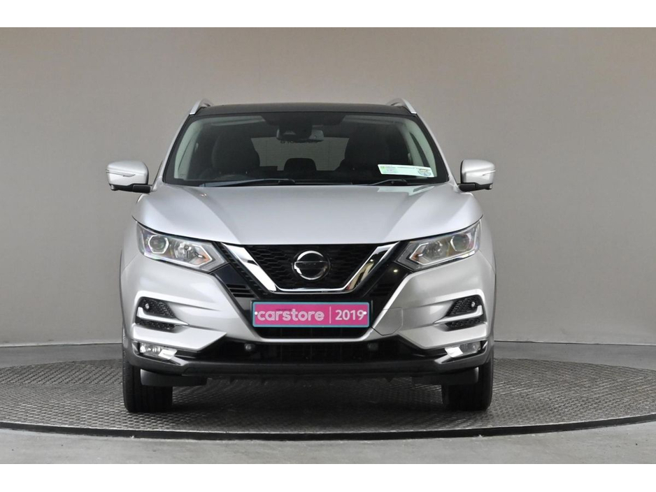 2019 Nissan Qashqai - image 2