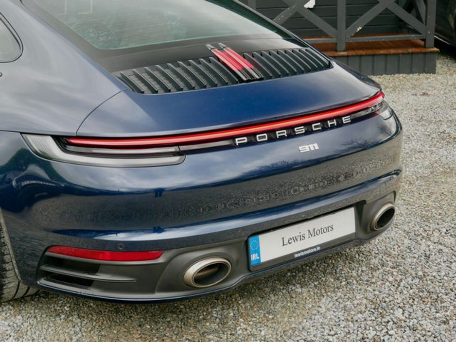2022 Porsche 911 - image 12
