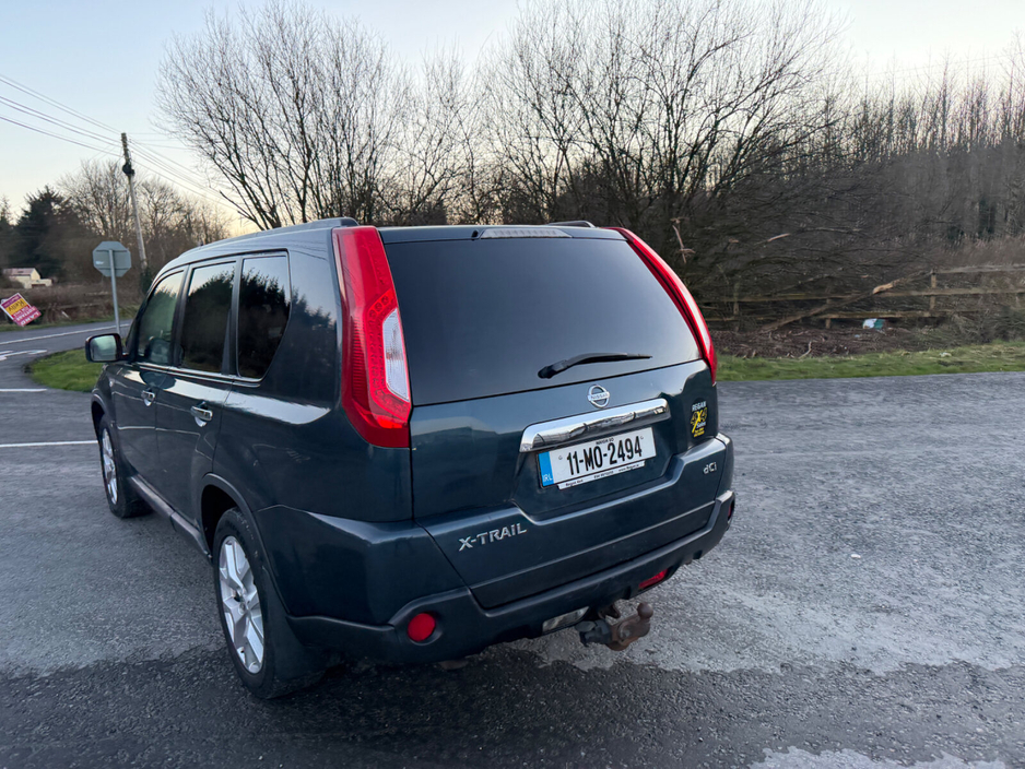 2011 Nissan X-Trail - image 11