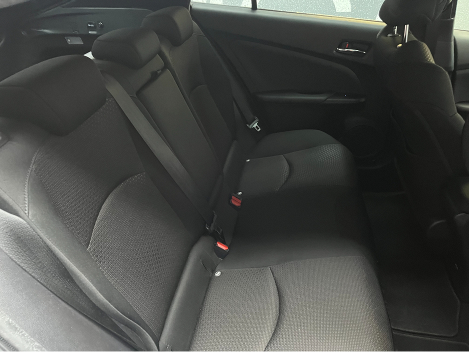 2022 Toyota Prius - image 10