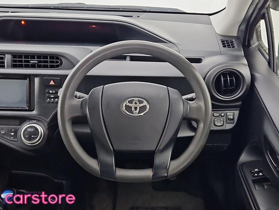 2016 Toyota Aqua - image 19