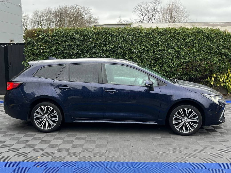 2022 Toyota Corolla SOL ESTATE 1.8 HYBRID // DIAMOND CUT ALLOYS // REVERSE CAMERA // ADAPTIVE CRUISE CONTROL €20,900