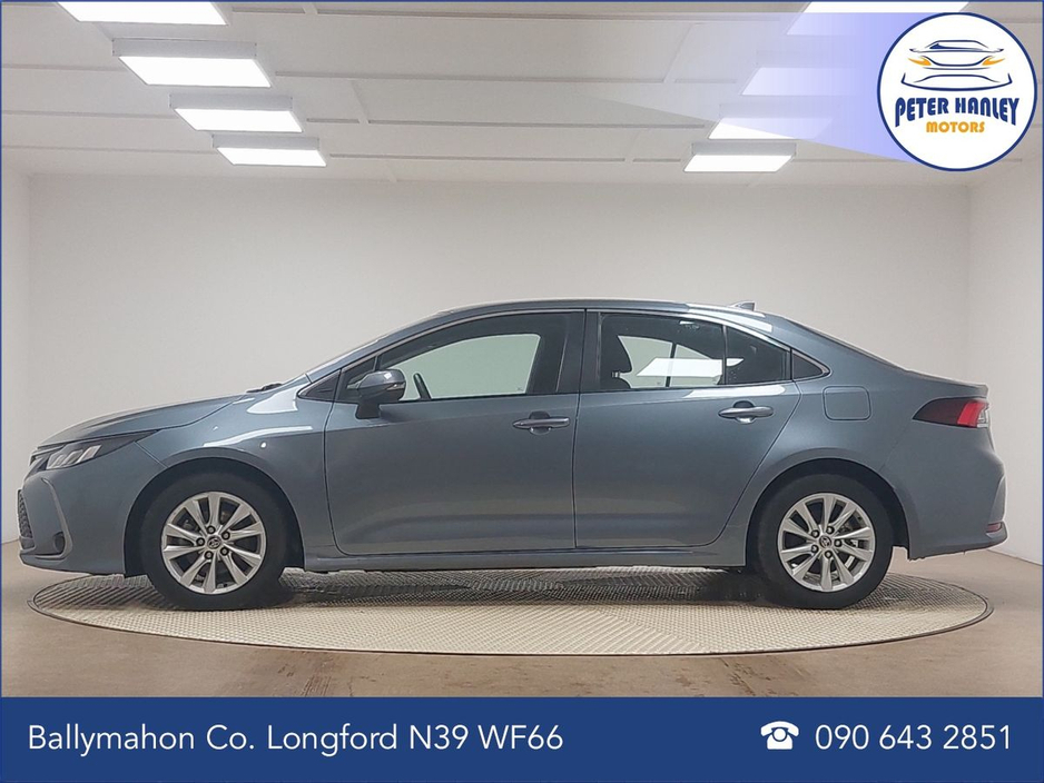 2024 Toyota Corolla 1.8 Hybrid Luna Saloon €29,900
