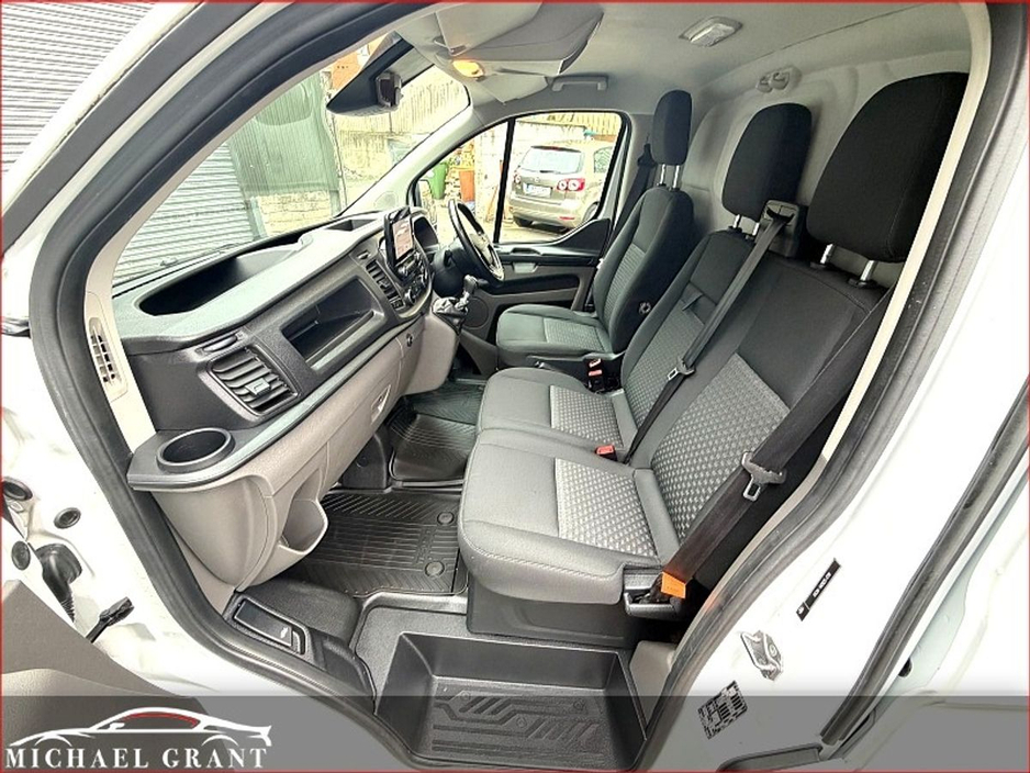 2020 Ford Transit - image 15