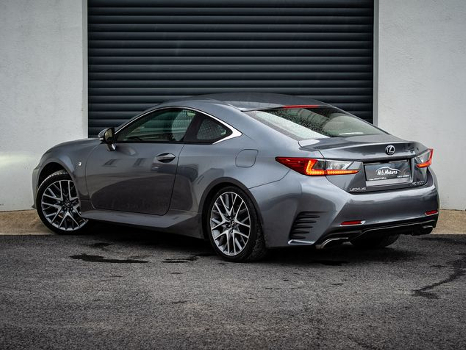 2016 Lexus RC 300 h - image 11