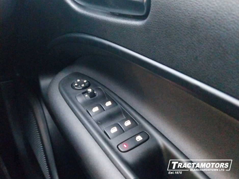 2025 Alfa Romeo Junior IBRIDA 1.2 136BHP MHEV 5 €35,999