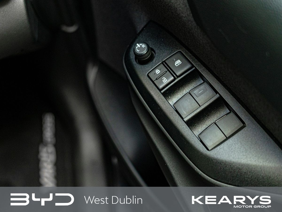 2024 Toyota Yaris Cross 1.5 Hybrid Luna €28,890