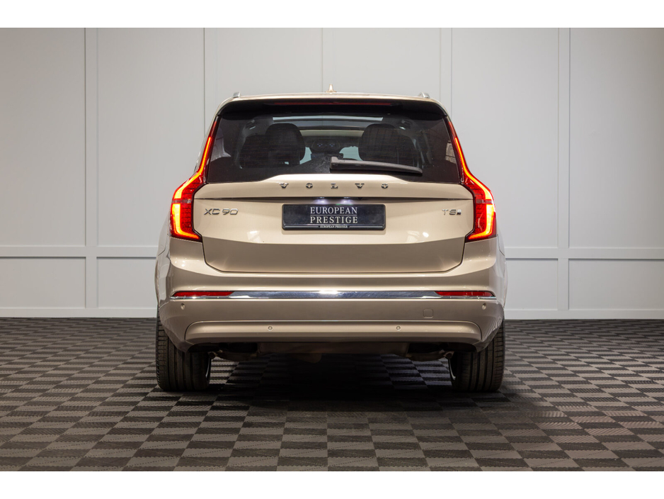 2025 Volvo XC90 - image 5