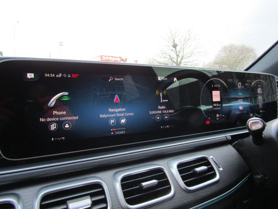 2022 Mercedes-Benz GLE Class - image 27