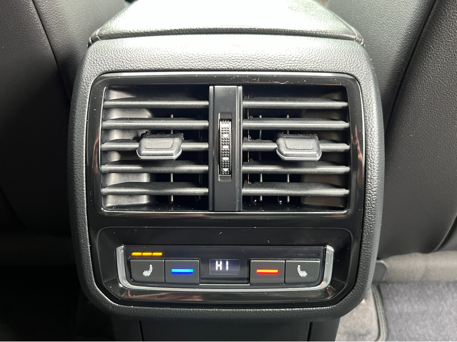 2018 Volkswagen Arteon - image 10