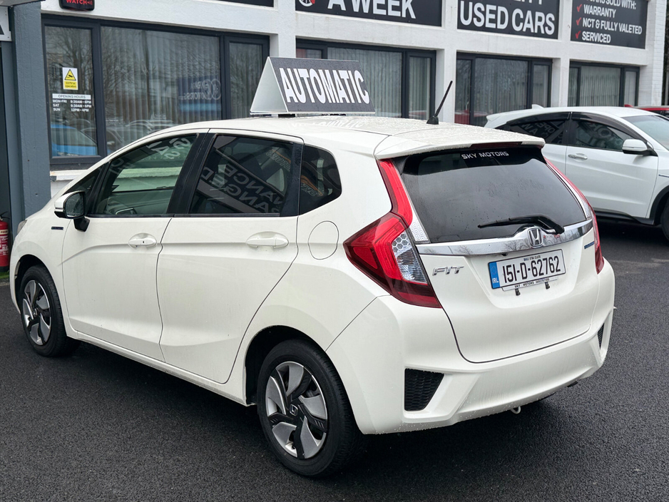 2015 Honda Fit - image 6