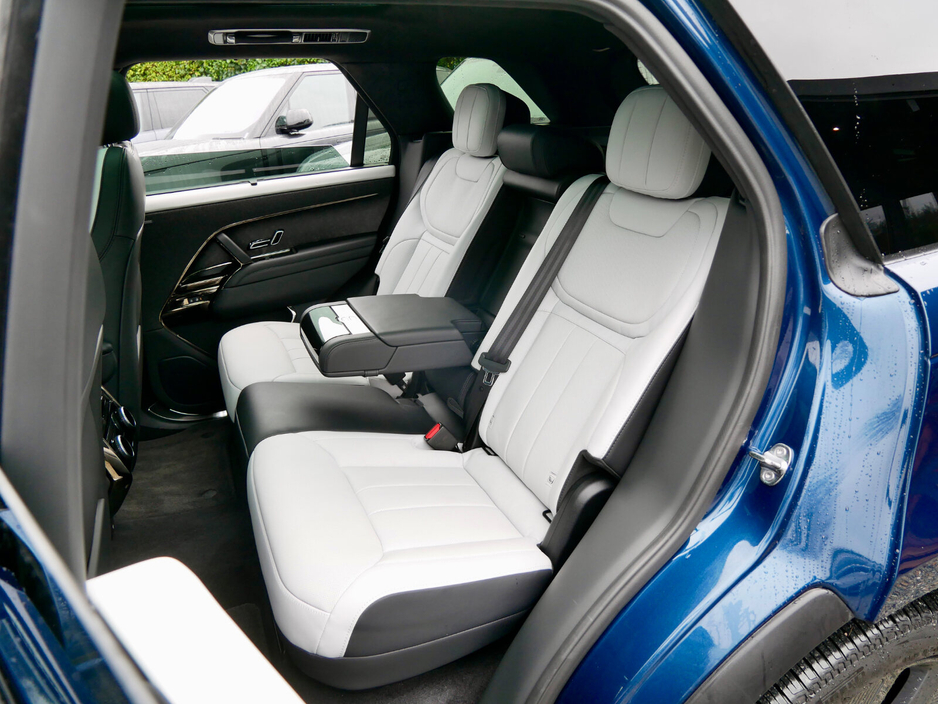 2025 Land Rover Range Rover Sport 3.0 I6 PHEV 550 PS Autobiography €139,950