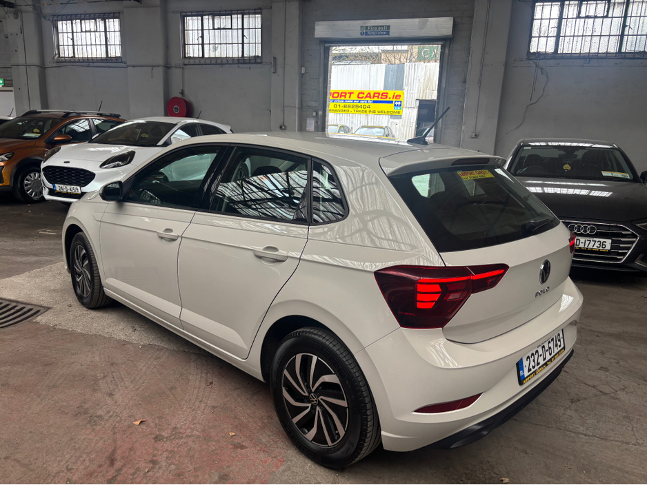 2023 Volkswagen Polo - image 16