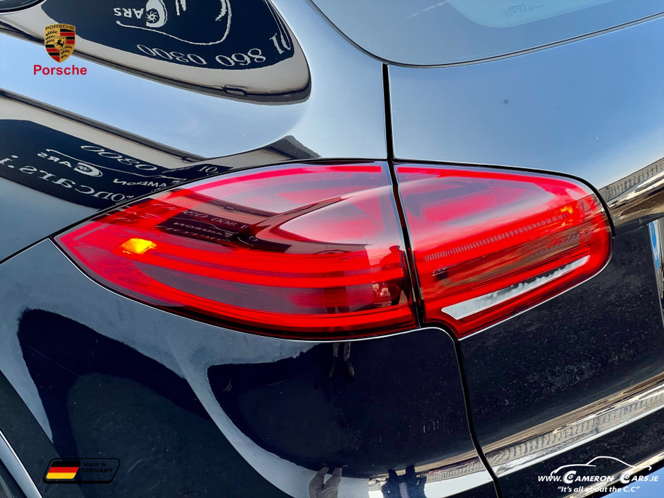 2017 Porsche Cayenne - image 22