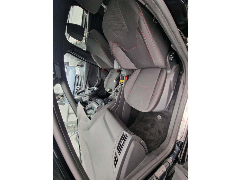 2018 Ford Focus - image 28