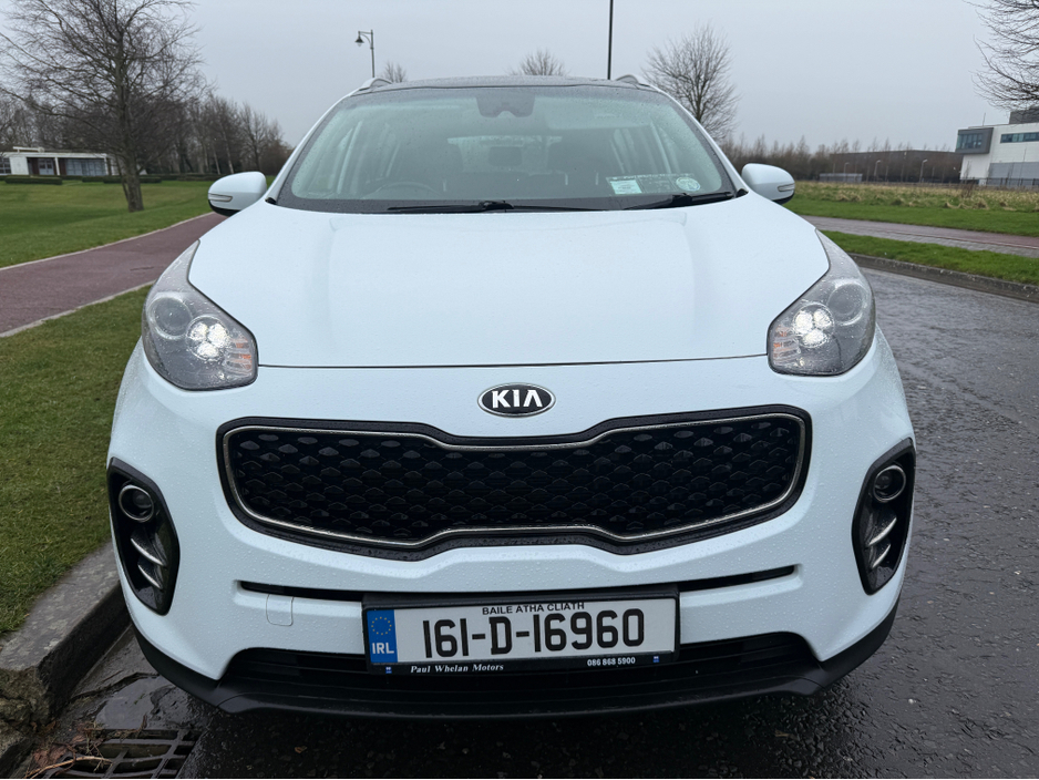 2016 Kia Sportage - image 2