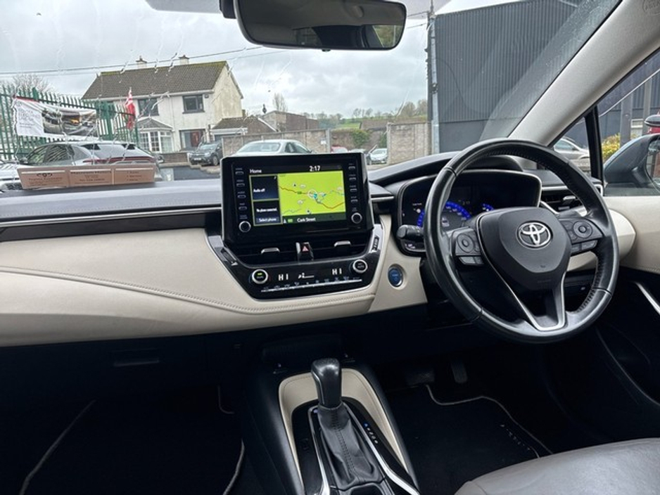 2021 Toyota Corolla - image 9