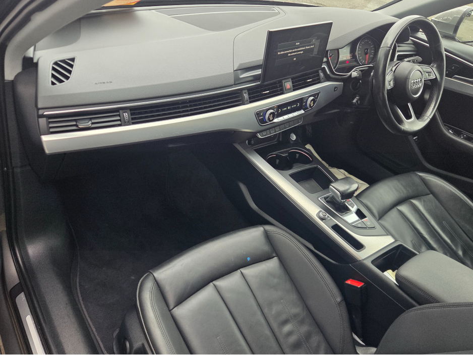 2022 Audi A4 - image 4