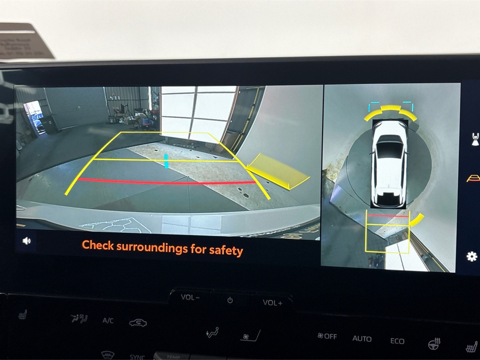 2023 Subaru Solterra - image 19