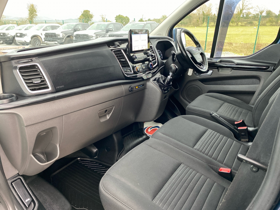 2020 Ford Transit Custom - image 7