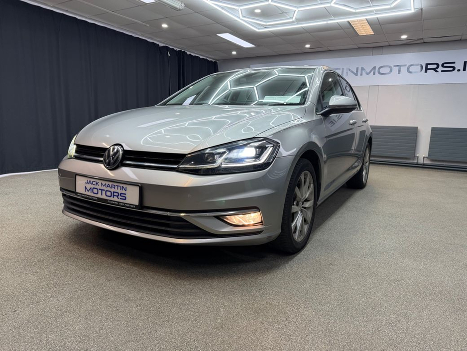 2018 Volkswagen Golf - image 3