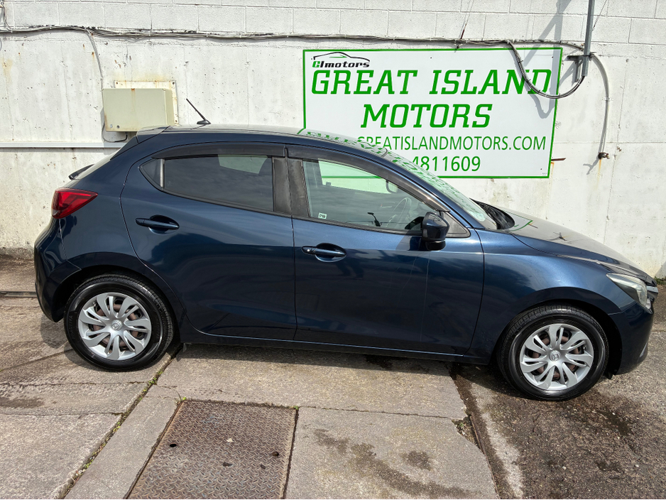 2016 Mazda Demio - image 3