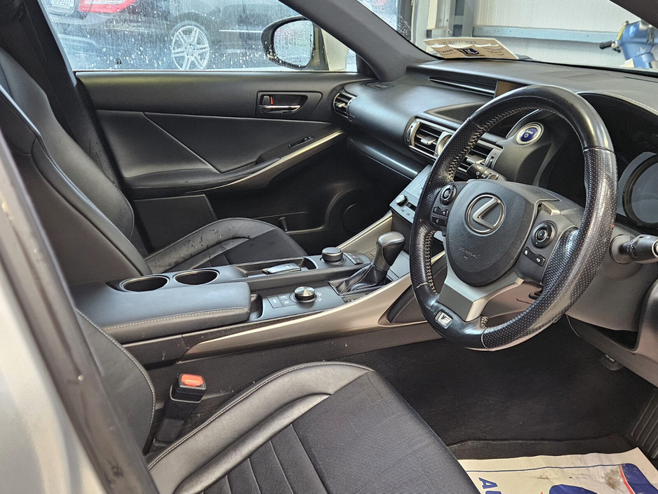 2017 Lexus IS 300 h 300h F-Sport €19,950