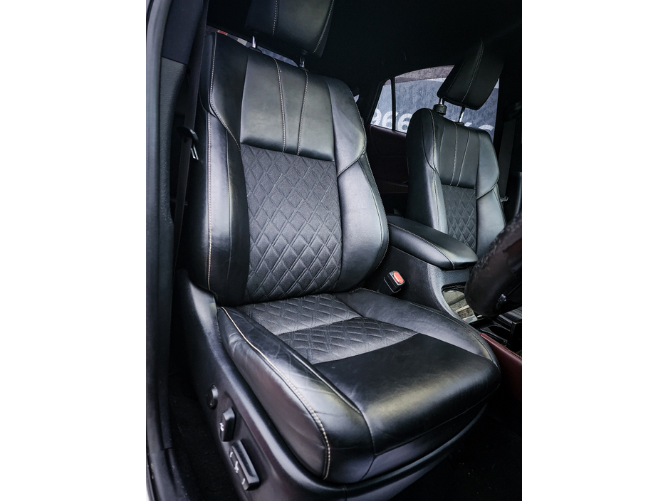 2015 Toyota Harrier - image 24