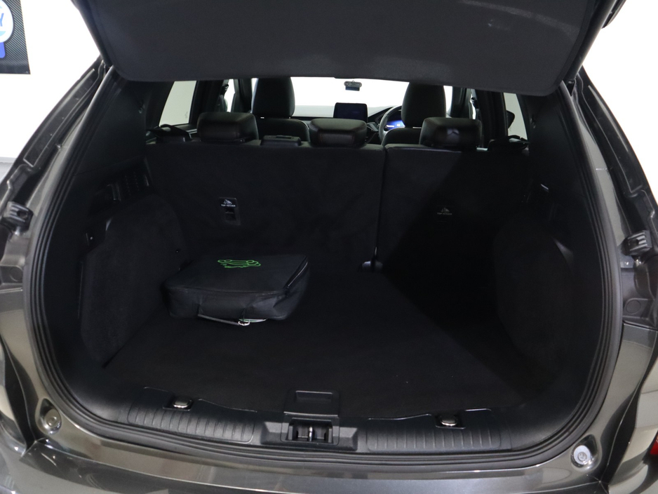 2023 Ford Kuga - image 30