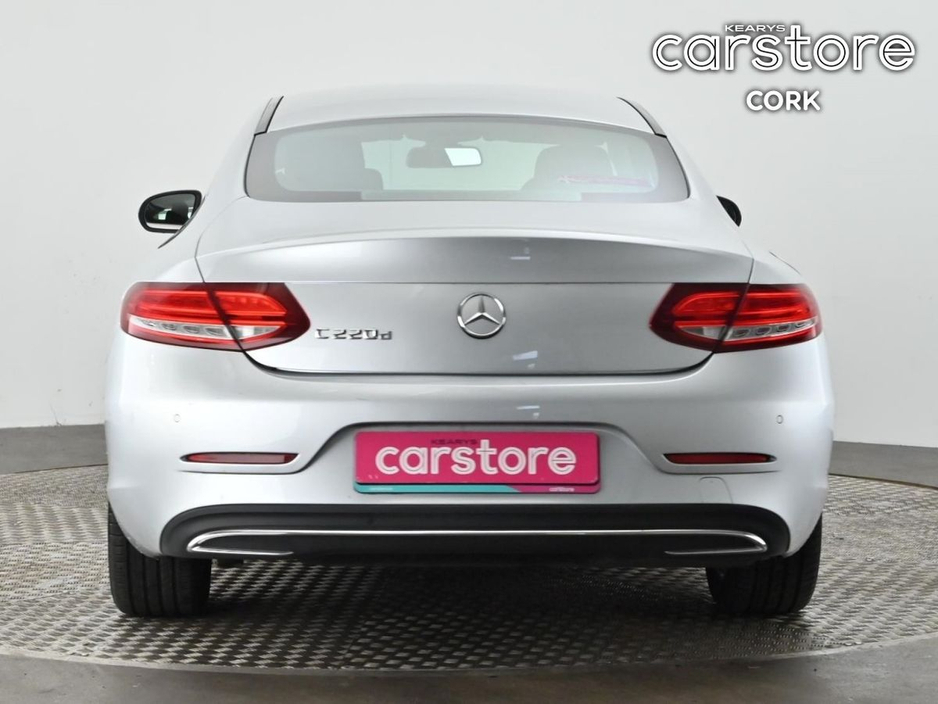 2016 Mercedes-Benz C Class - image 4