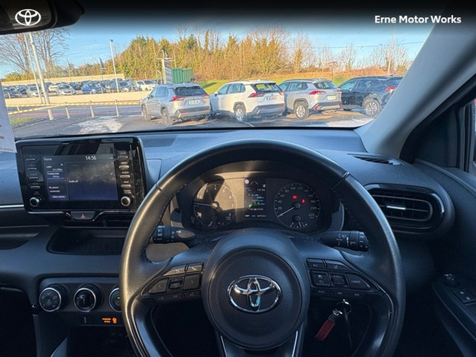 2023 Toyota Yaris YARIS 1.5 LUNA €20,950