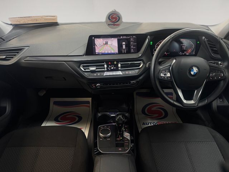 2020 BMW 1 Series - image 15