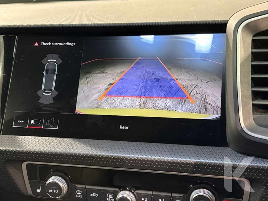 2021 Audi A1 1.0 AUTOMATIC - YELLOW/BLACK 2 TONE - CRUISE CONTROL - REAR CAMERA €24,450