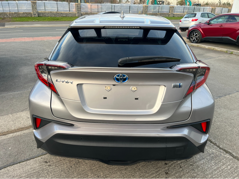 2018 Toyota C-HR - image 6