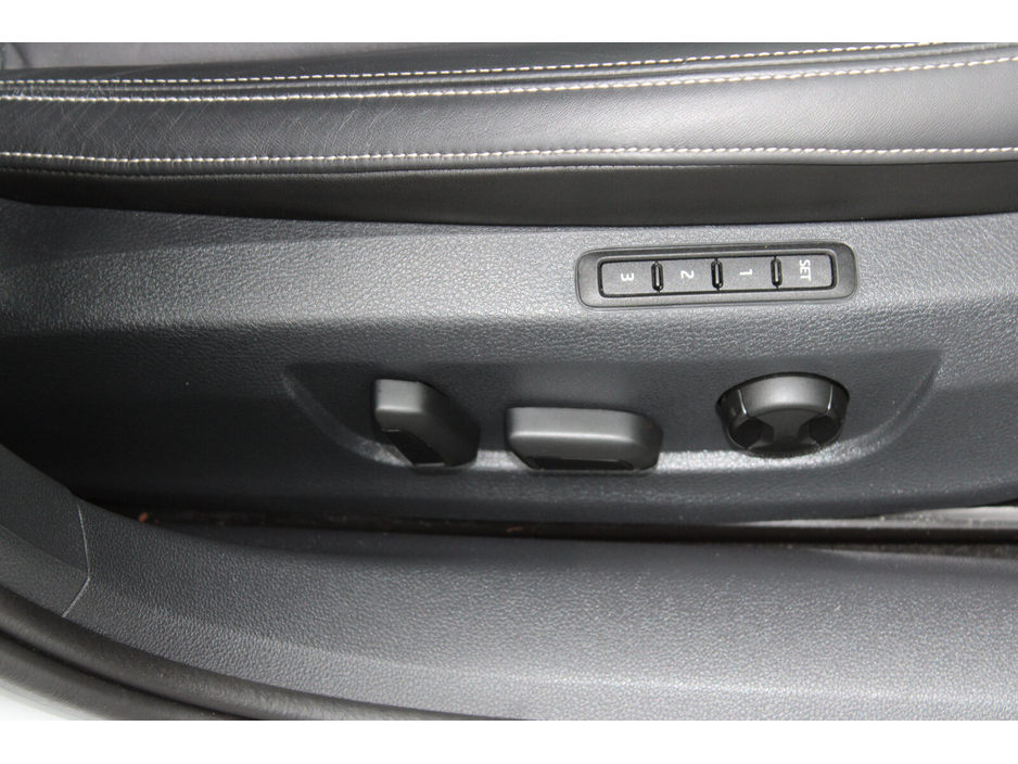 2021 Skoda Superb - image 15