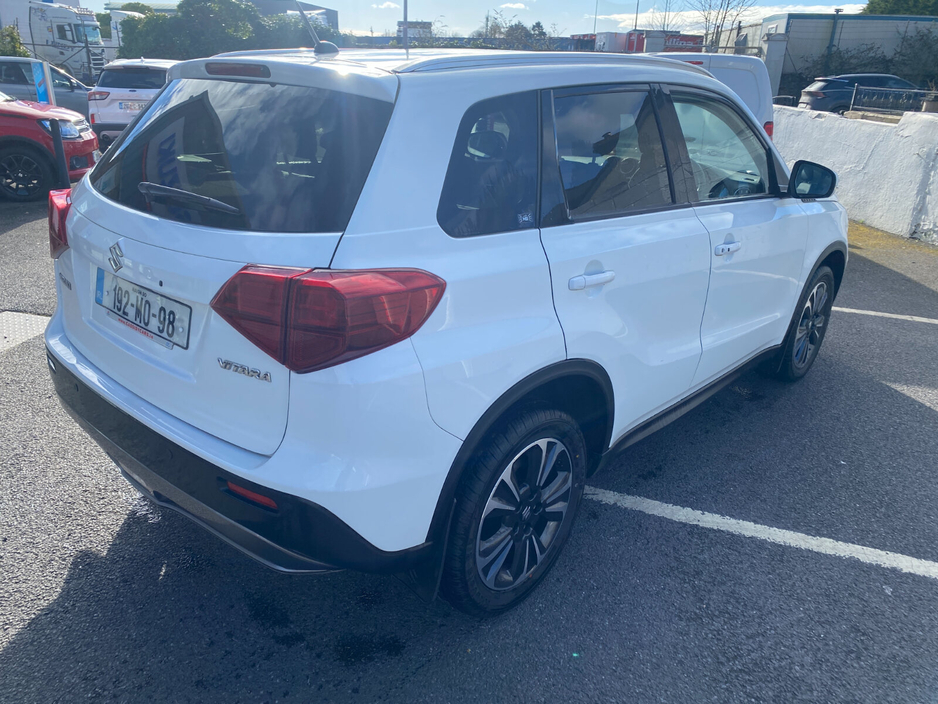 2019 Suzuki Vitara - image 7
