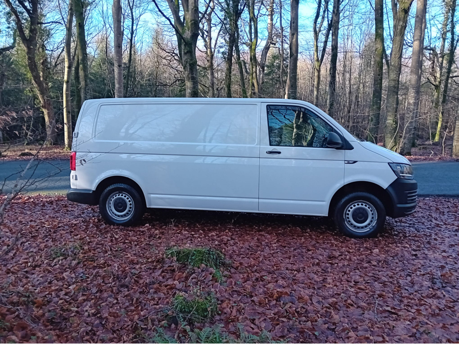 2018 Volkswagen Transporter PVL 3000KG TDI 150 T6 150 BHP 6 SPEED FWD 5DR @ REDDY2DRIVE LTD €15,850