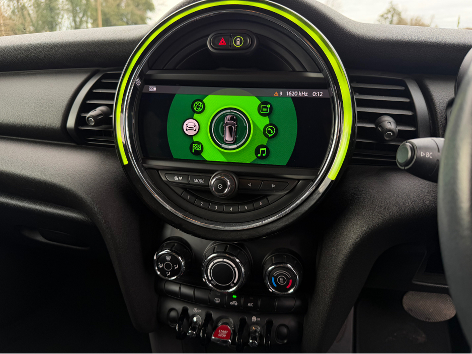 2019 MINI Cooper - image 14